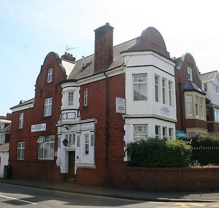 The Knoll Guesthouse Newport Kültér fotó