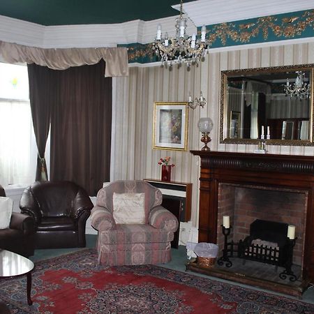 The Knoll Guesthouse Newport Kültér fotó