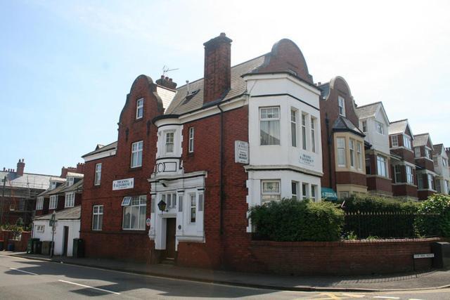 The Knoll Guesthouse Newport Kültér fotó