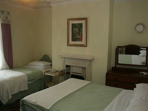 The Knoll Guesthouse Newport Kültér fotó